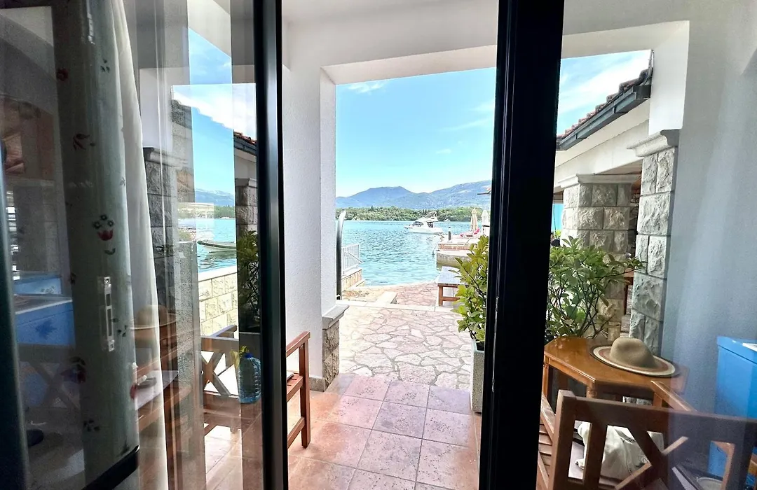 Apart-Hotel Villa Lav-1