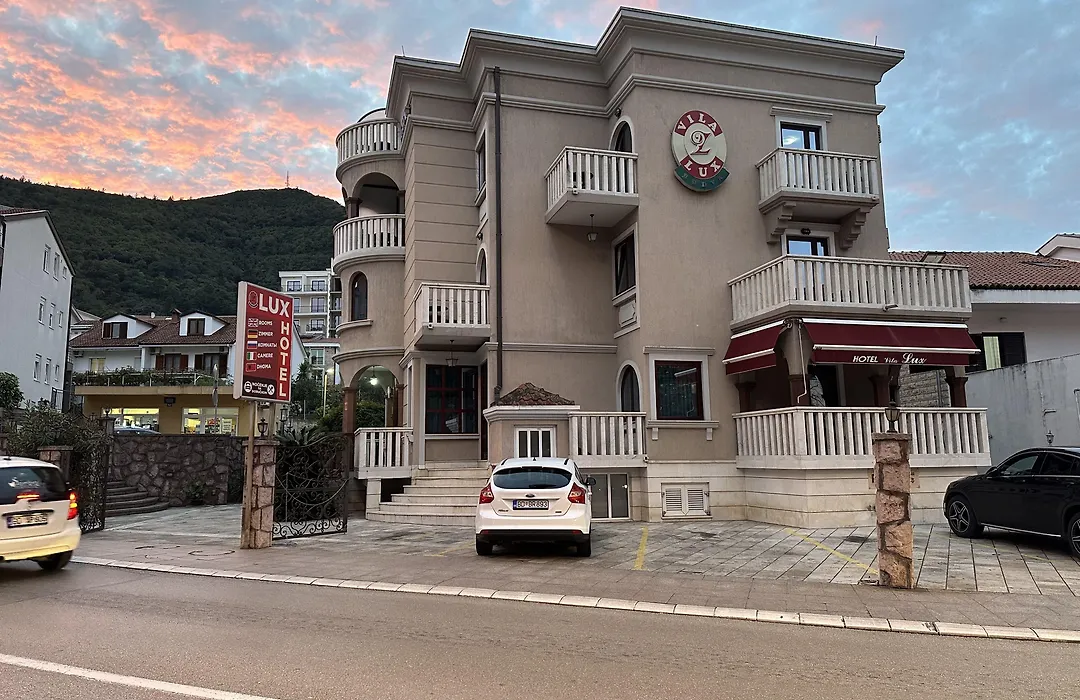 Hotel Vila Lux-1