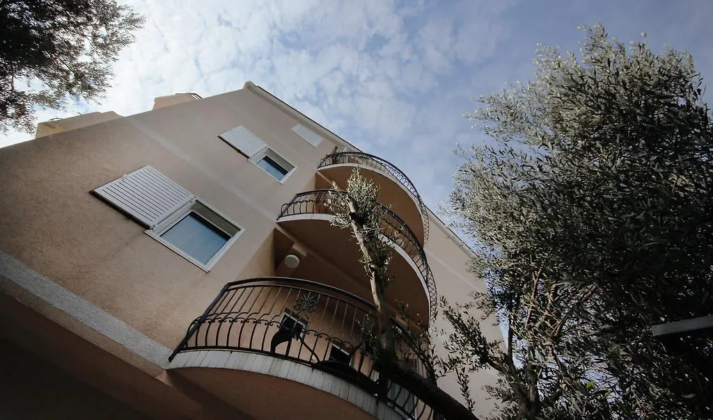 Apartments Villa Slavica-1