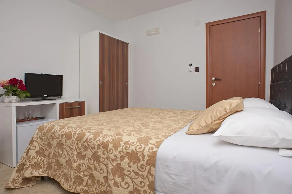 Apartments Gold-1