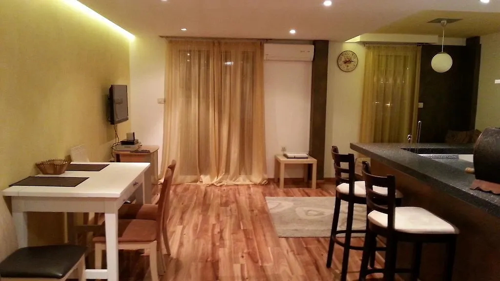 J & P Apartments-1