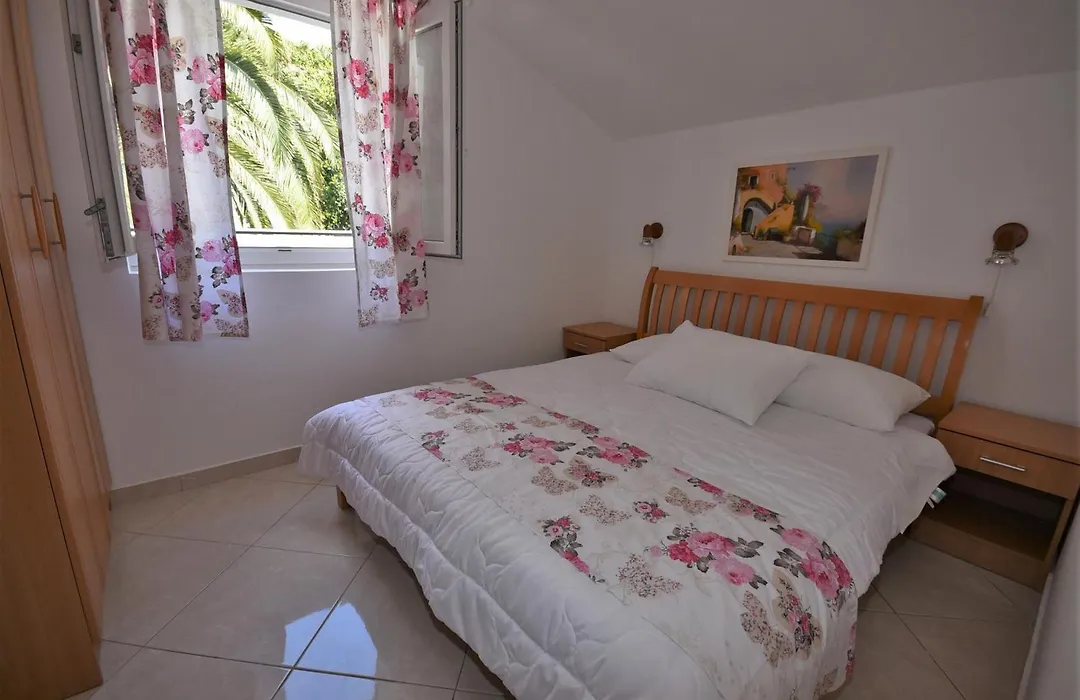 Nikic Apartments-1