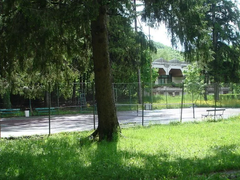Hotel Grand Cetinje-1