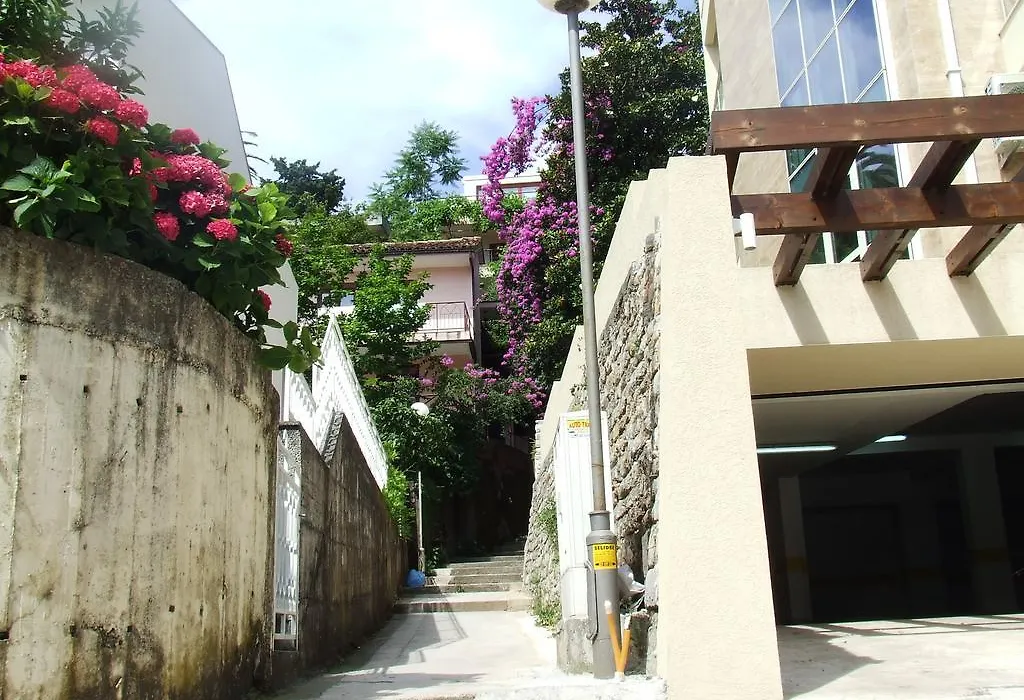 Sarap Apartments-1