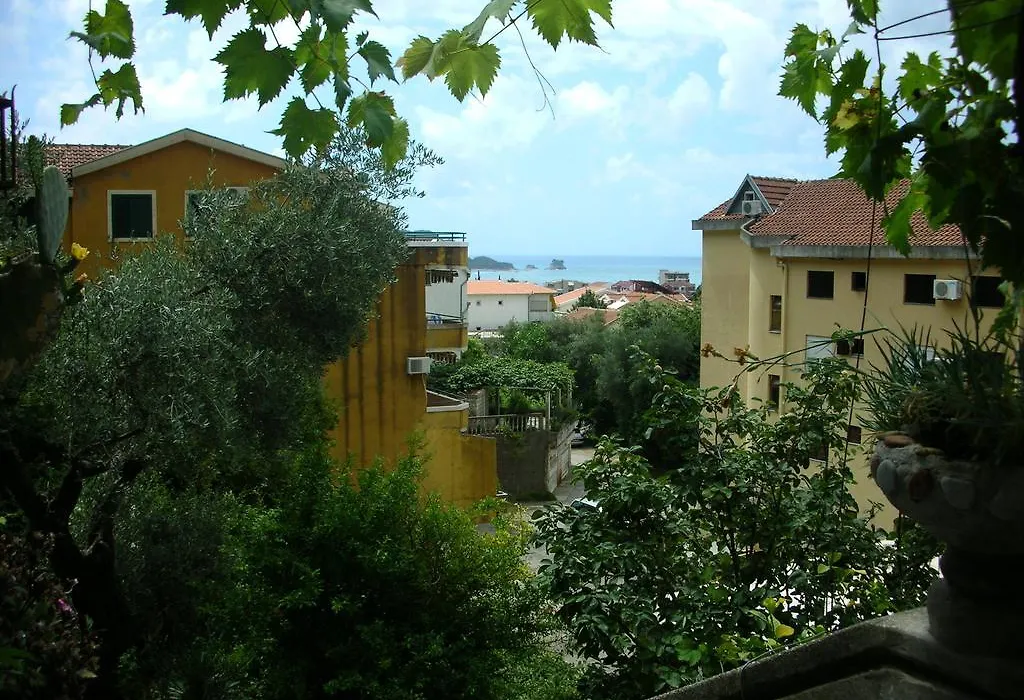 Lero Apartments-1