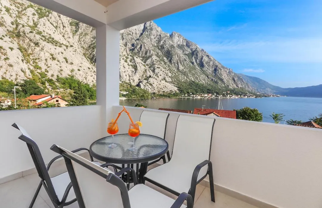 Sea Star Apartments-1