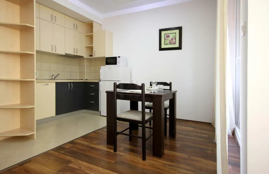 Kvin2 Apartments-1