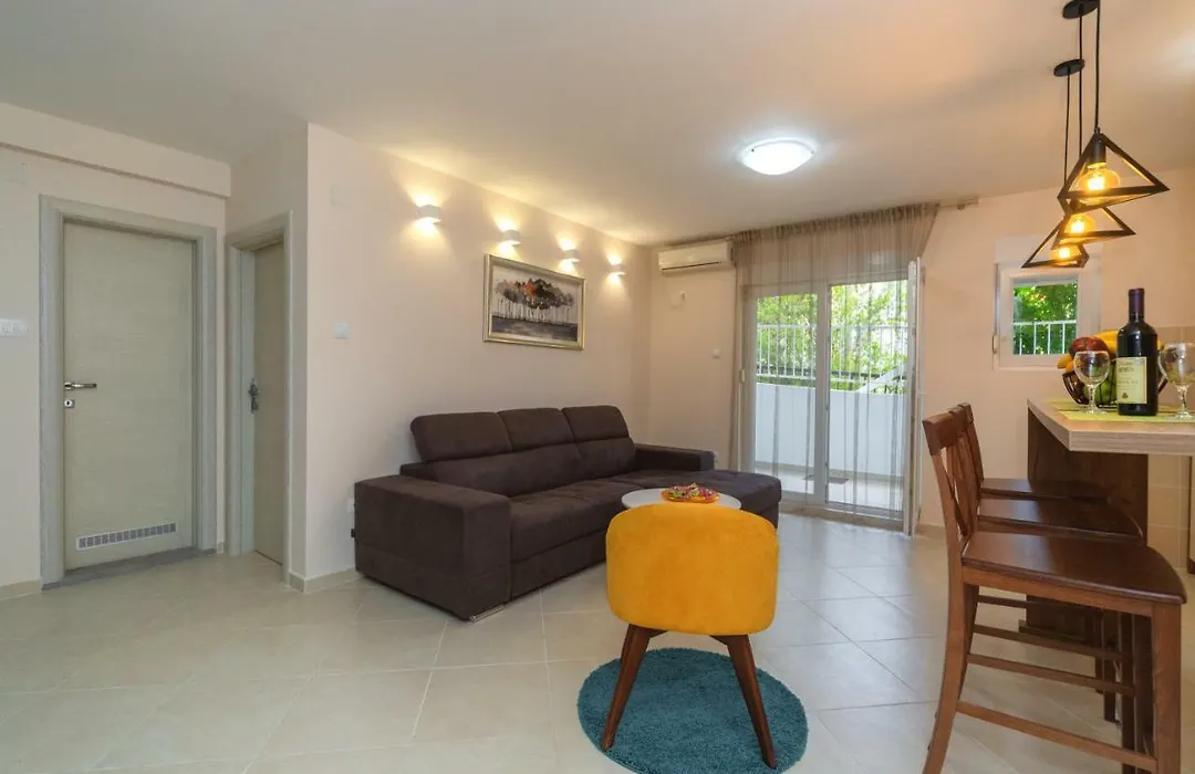 Apartmani Tref-1