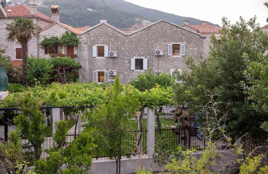 Apartments Trifunovic Old Town-1