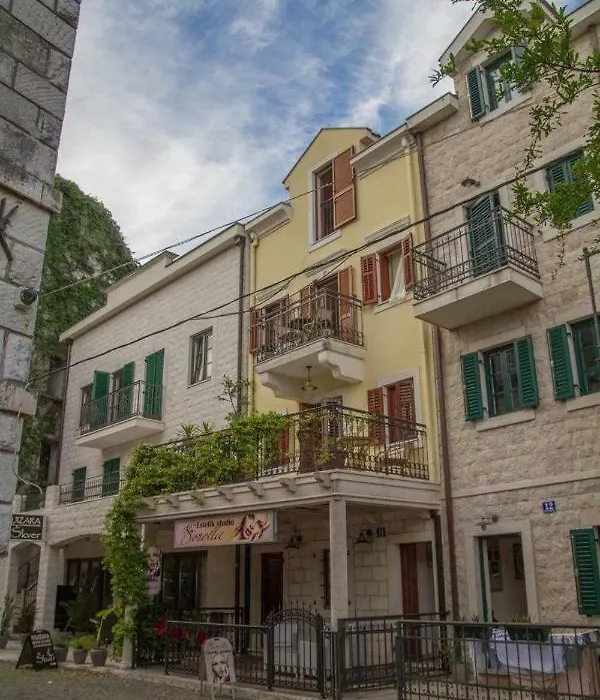 Apartmani Skver Sanja-1