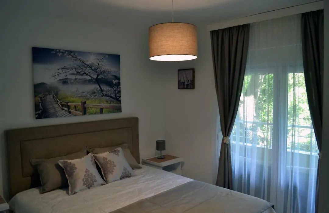 Apartment 444-1