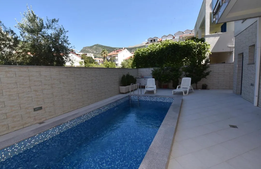 Markovic Apartmani-1