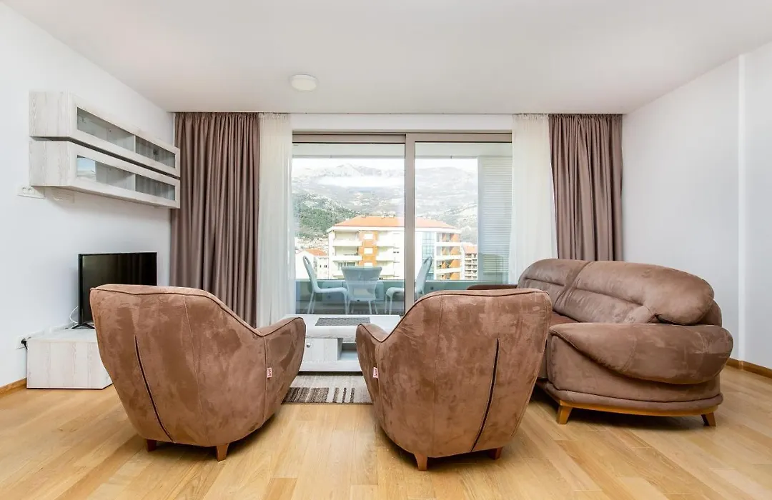 Apartments Lora In Apart-Hotel-1