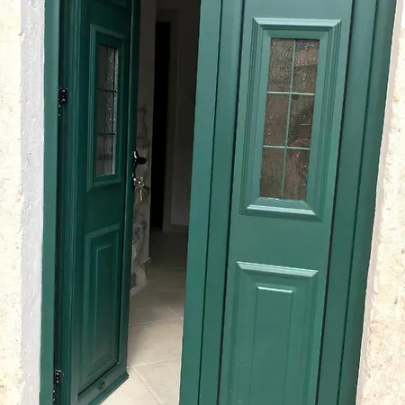 New Renovated Old Town Martiva Apartment-2