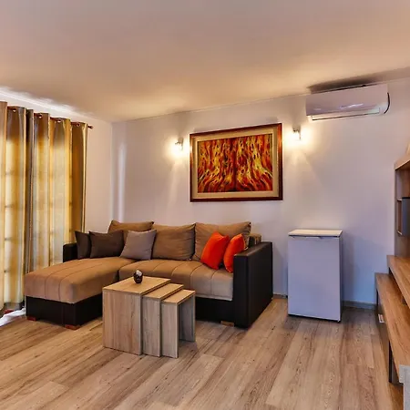 Copacabana Lux Apartments-3