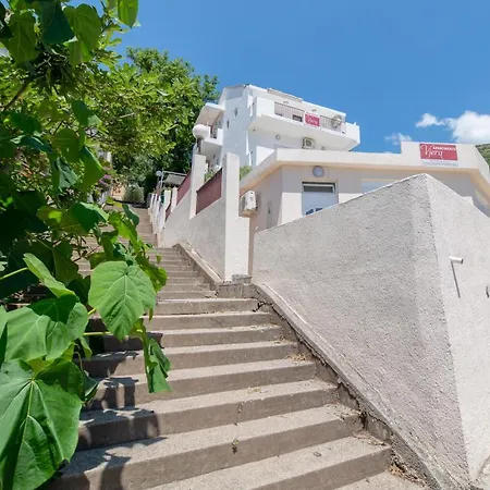 Apartments Vjera Petrovac-2