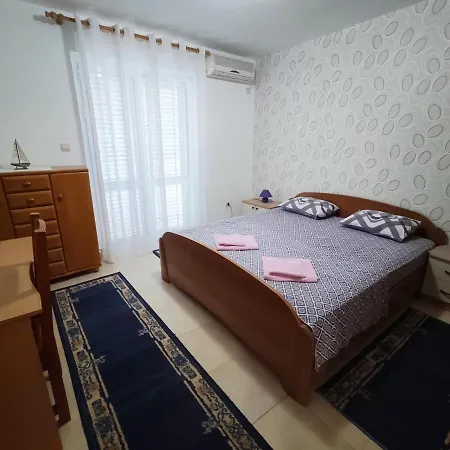Beachside Apartment-2