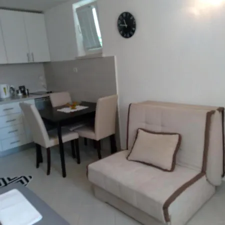 Apartment Oko Boke-2