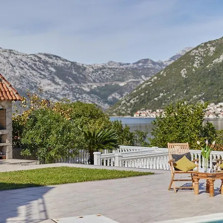 Villa Me Gusto With Sea View & Pool-2