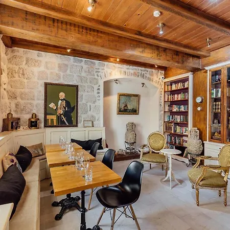 Palazzo Radomiri Heritage Boutique Hotel-2