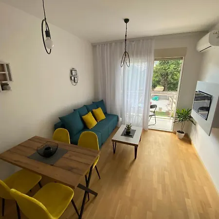 One Bedroom Apartment Sunrise-3