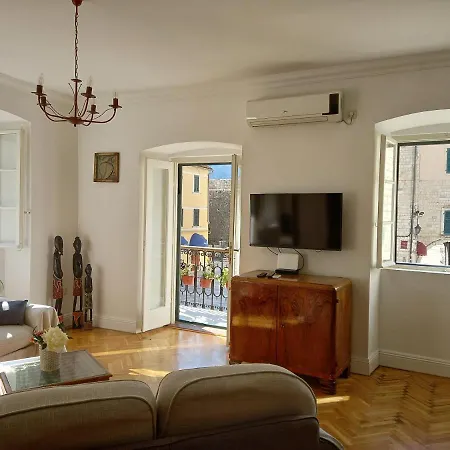 Old Town Sea Gate Apartment-3