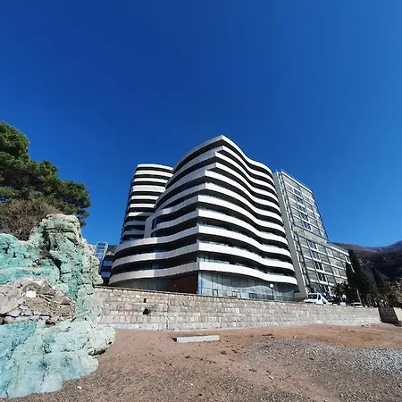 Prestige Central Apartments - Rafailovici-2