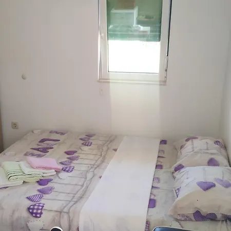 Gloria Apartments-2