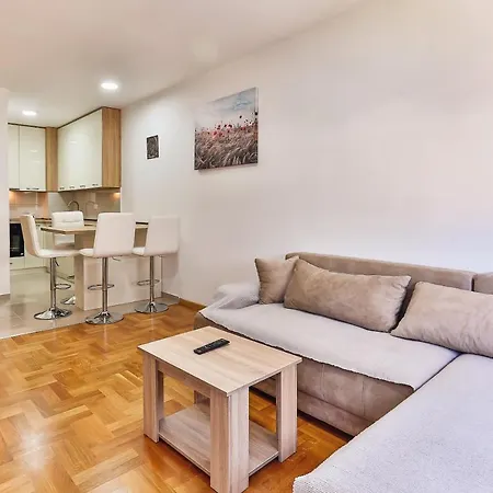 Lux Apartments Iva-3