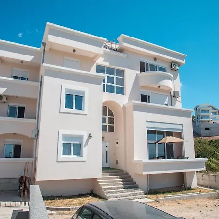 Vera Apartments-2
