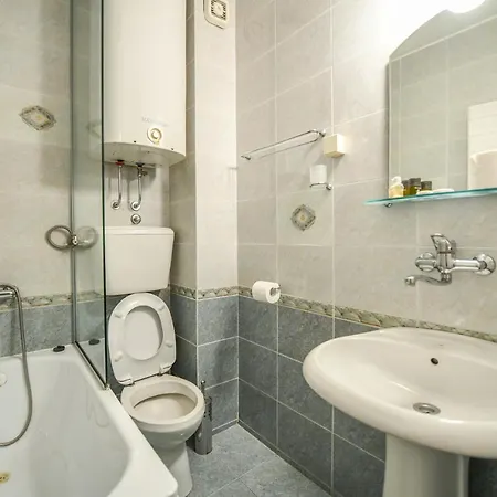 Jolly Apartments-3