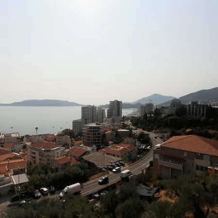 Wonderful Sea View One-Bedroom Apartment In Rafailovici By Cmm-3