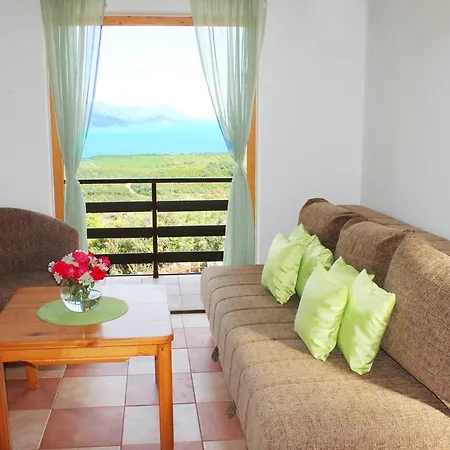 Apartments Villa Milna 1-3