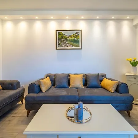 Boka View Luxury Suite - With Free Garage Parking-2