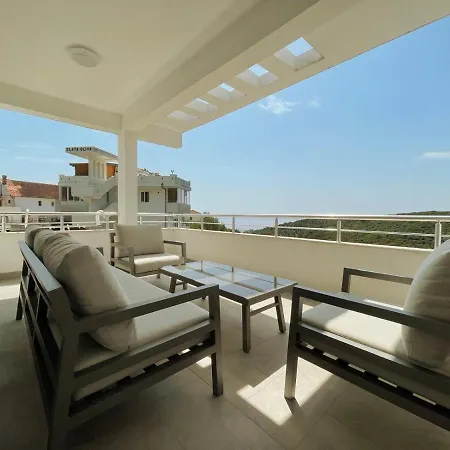 Belvedere Apartments-2