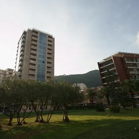 Apartment Maritime Budva-3