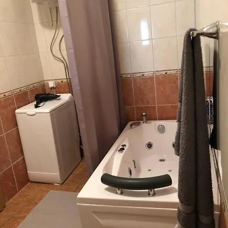 Petrovac Holiday Apartments 2-2