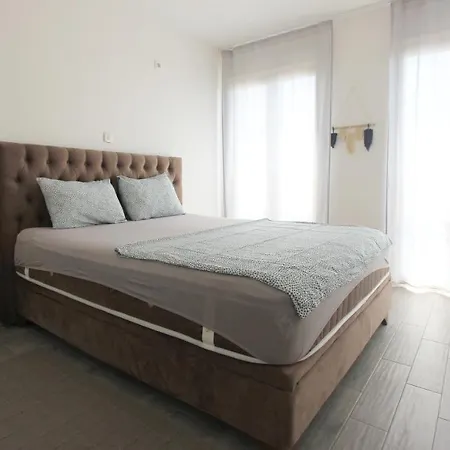 Romantic Sea View Apartment In Petrovac-2
