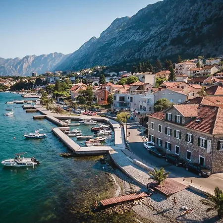 Montenegro Hostel 4U-3
