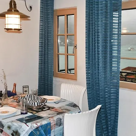 Awesome Home In Perast With 2 Bedrooms, Jacuzzi And Wifi-3