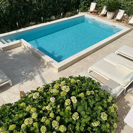 Apartments Pean-3