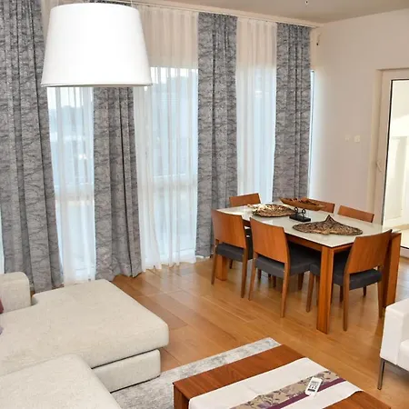 S&L Two Bedroom Apartment In Tre Canne-2