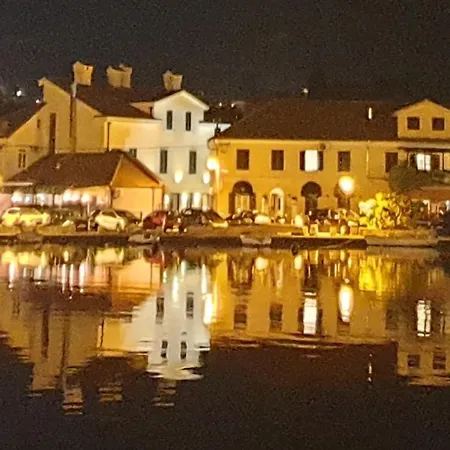 Kotor Center W-2