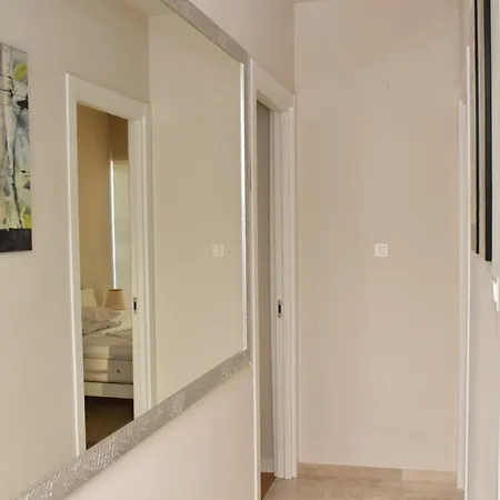 S&L Two Bedroom Apartment In Tre Canne-3