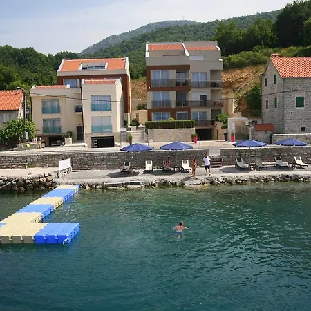 Apartments Villa Jelena-2