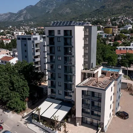 N Hotel-2