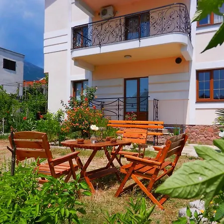 Guest House Villa Leonardo-3