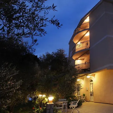 Apartments Villa Slavica-2