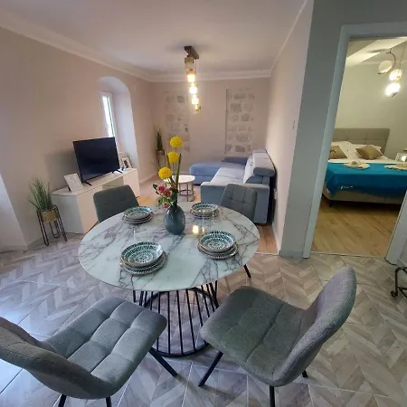 Apartments Jelena-3