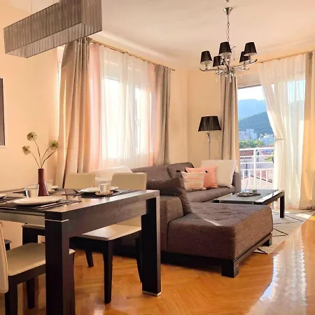Lana Apartment Petrovac-3